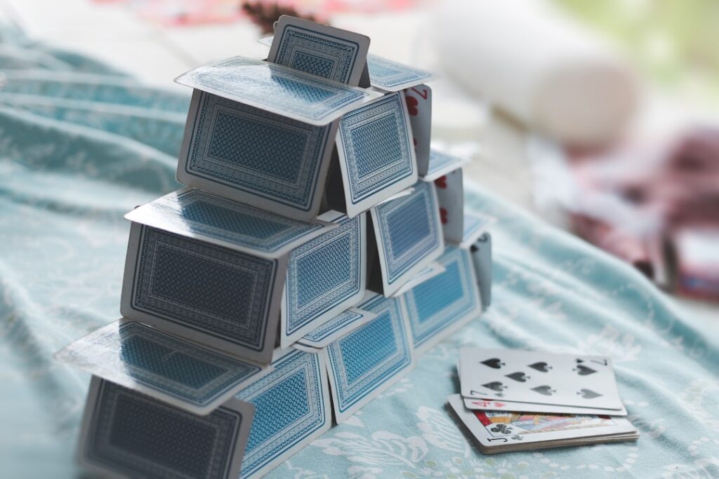 10 Games Like Pyramid Solitaire — Free Card Games Online