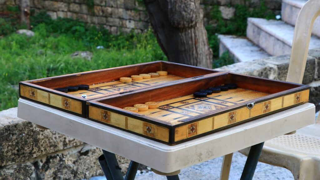 How to Play Backgammon — Beginner Guide to Rules + Strategy